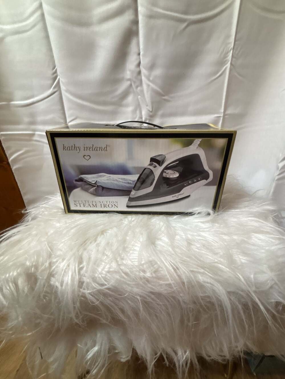 kathy ireland Multi-Function Steam Iron Model KI-563-WTGY